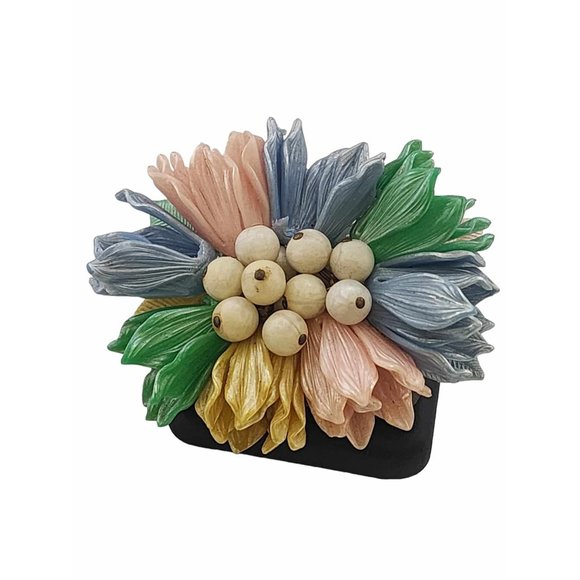 Vintage Unsigned Haskell/Hess Celluloid Flower Brooch (A3768)